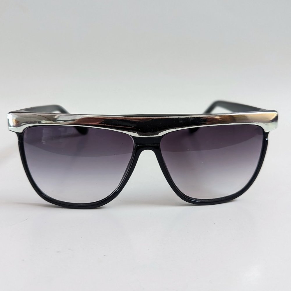 NWT Vintage 90's Plastic Lady High Fashion Sunglasses (S.Black/Silver)